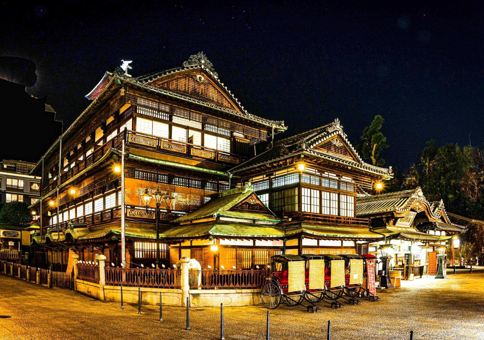 媛楽園 松山中心地及び道後温泉に近い家族やグループ旅行の多人数が泊まれる快適な宿 *